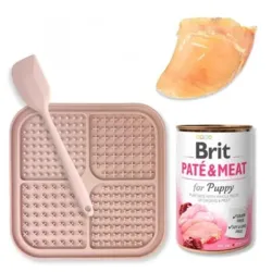 Sjovt sæt til din hvalp som indeholder både slikkeplade, vådfoder og en kalveklov.