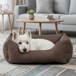 Flot hundeseng i 2 størrelser. Her 60 x 50 cm med en sød Westie