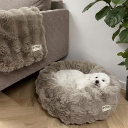 Ollipet Soft Wave Luksus Tæppe 100x75 cm og donutseng der passer til.