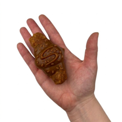 Hundegodbidder i hotdog form med kylling fra Flamingo Chomps