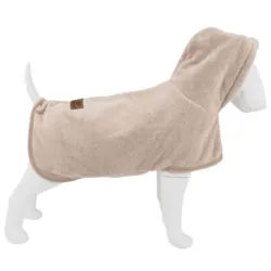 Ollipet Wellness Tørrekåbe i beige vist fra siden på hundemodel