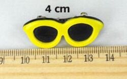 Pelsspænde med solbriller