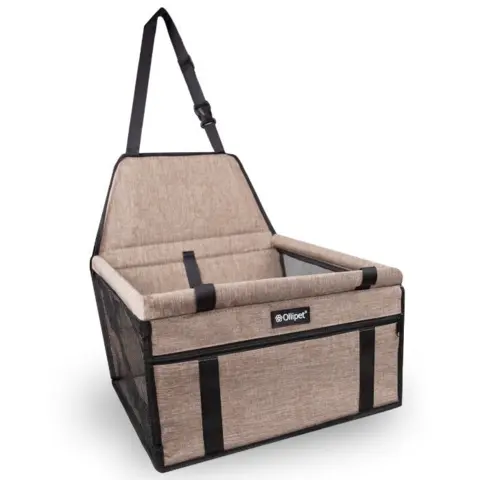 Beige autostol til små hunde med net-sider og justerbar strop.