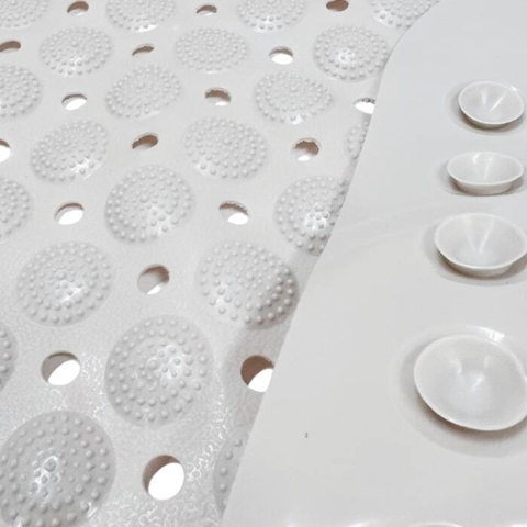 Denne smarte skridsikre bademåtte sørger for at din hund står fast i badet