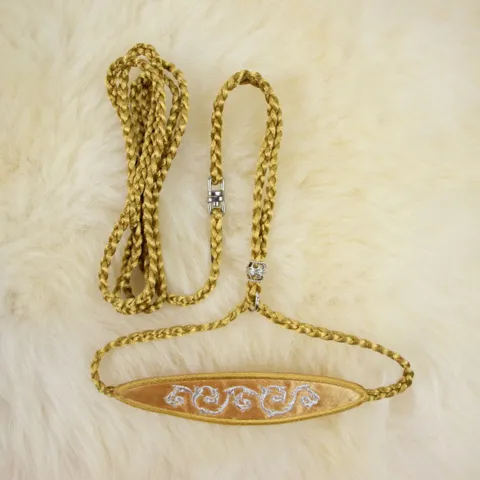 Udstillingsline | Flettet m. hagestykke - guld