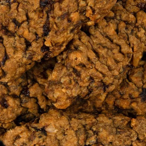 Forkæl din hund med Brit Meaty Jerky Beef Real Fillets – saftige hundegodbidder med masser af oksekød og lækker jerky-tekstur