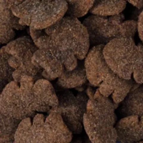 Forkæl din hund med Brit Crunchy Snack Insects with Salmon. Sprøde hundesnacks med insektprotein og laks, perfekt til daglig belønning