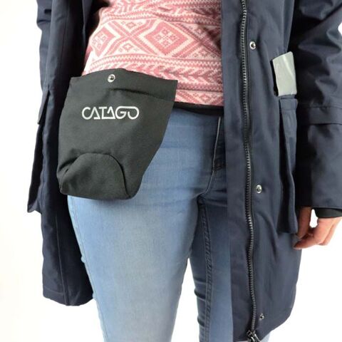 Catago Trainer Jacket Women I Godbidtaske kan fastsættes i tøjet
