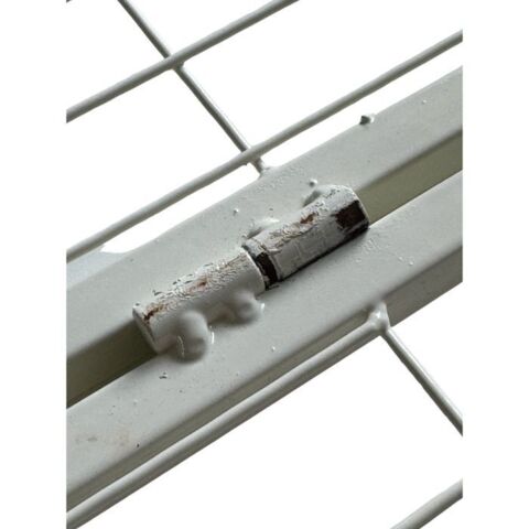 Hængsler på 2. sorterings hvalpegrård