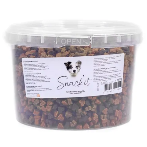 Snack'it Semi-Moist Mini Hearts Mix i stor bøtte med bløde hundegodbidder formet som små hjerter. Perfekte træningssnacks til belønning, aktivering og hverdagsforkælelse.