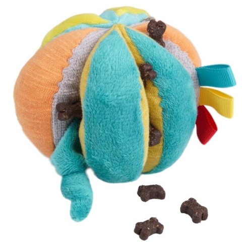 Prøv at gem godbidder inden i bolden