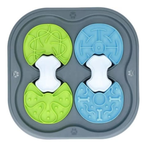 Interaktivt hundelegetøj med farverige puslespilsbrikker til mental aktivering af hunde