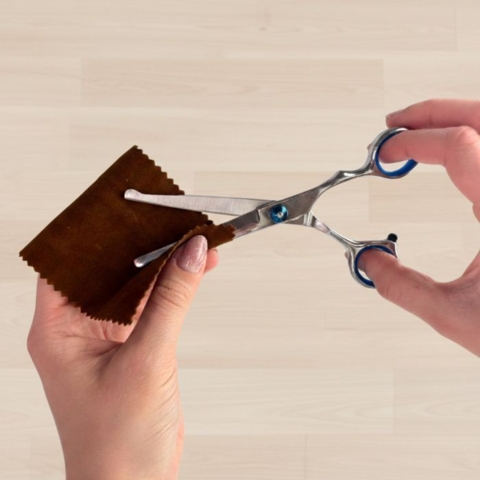 Hold dine sakse rene – pudsekluden medfølger for optimal vedligeholdelse og lang levetid