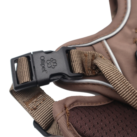 Justerbar ved hals og bryst