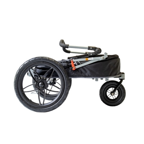 Sammenfoldet design med quick-release hjul, der gør InnoPet Sporty EVR nem at transportere og opbevare