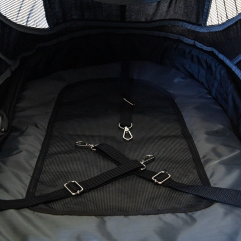 Indvendig kabine med skridsikker bund og sikkerhedsliner