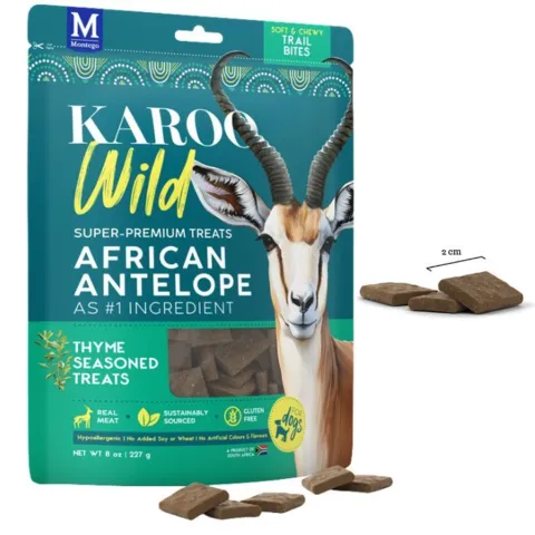 Kornfri hundesnack med super premium antilopekød og aromatisk timian. KAROO Wild - Trail Bites Timian 227g har et højt proteinindhold, er fedtfattige og fremstillet af magert kød uden kunstige tilsætningsstoffer.