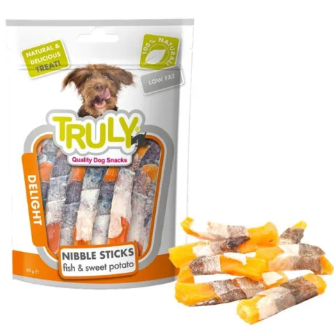 Truly Dog Sticks Fish & Sweet Potato hundegodbidder der kan knækkes i mindre stykker
