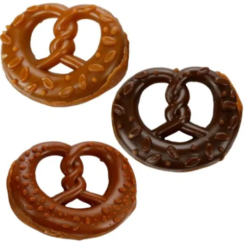 Flamingo Snacks Chomps Pretzel med kylling i sjov form som hundegodbid