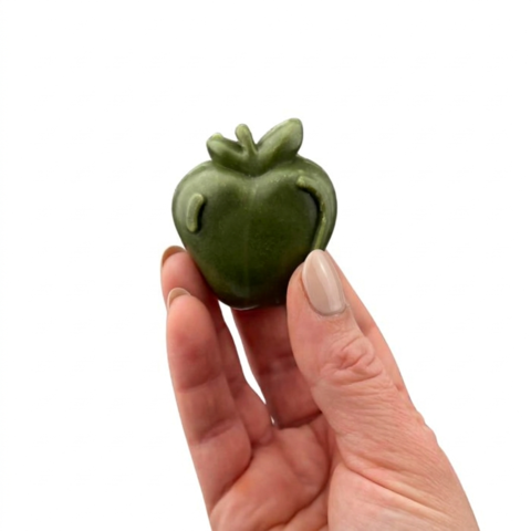 Hårde hundegodbidder med frugt som giver længere tyggetid til små hunde