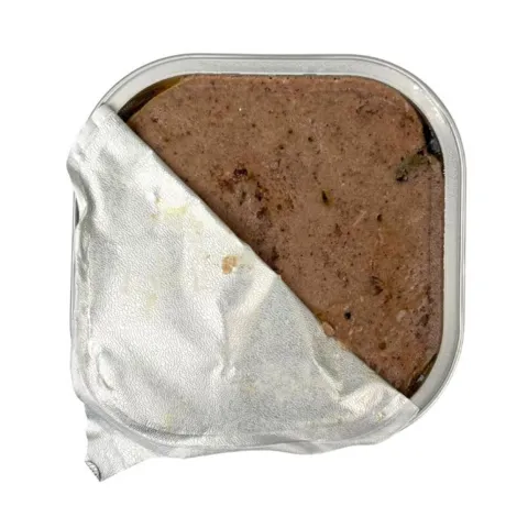 Faunakram Dog Paté 60% Beef er et lækkert grain free vådfoder med oksekød – komplet og balanceret måltid til alle hunde