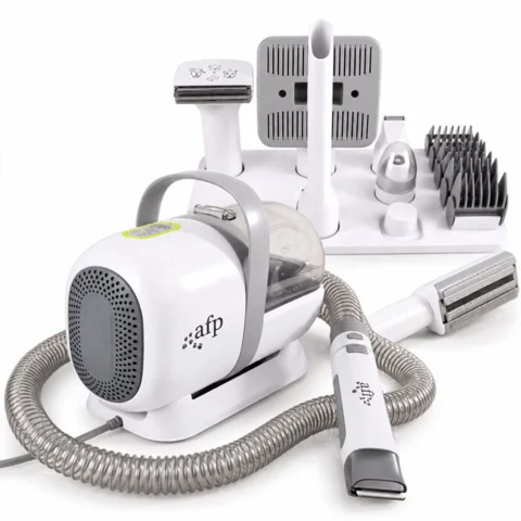 All for Paws All-in-one Grooming Kit Pro med klipper og støvsuger til hunde.