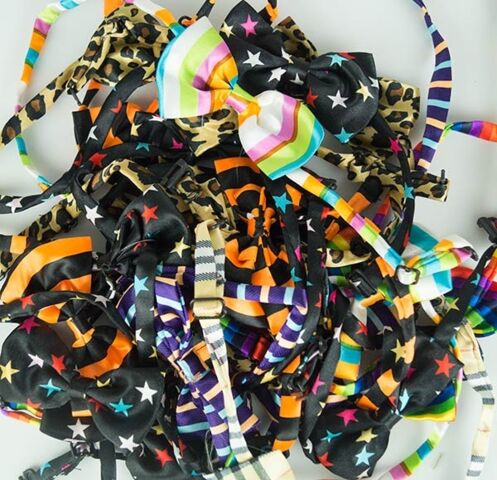 Hundebutterfly i satin | Ass. festfarver